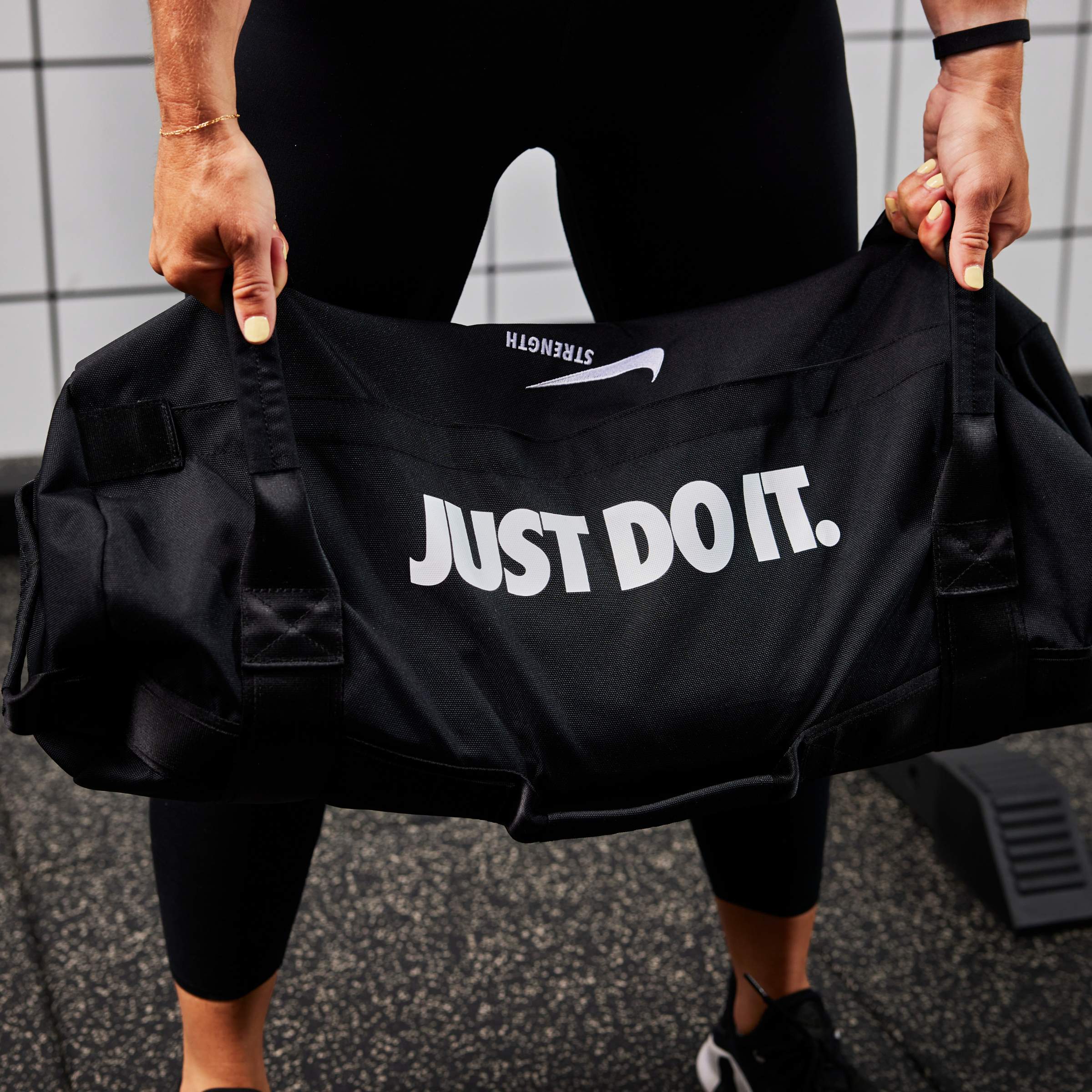 Nike Strength Sandbag - Image 20